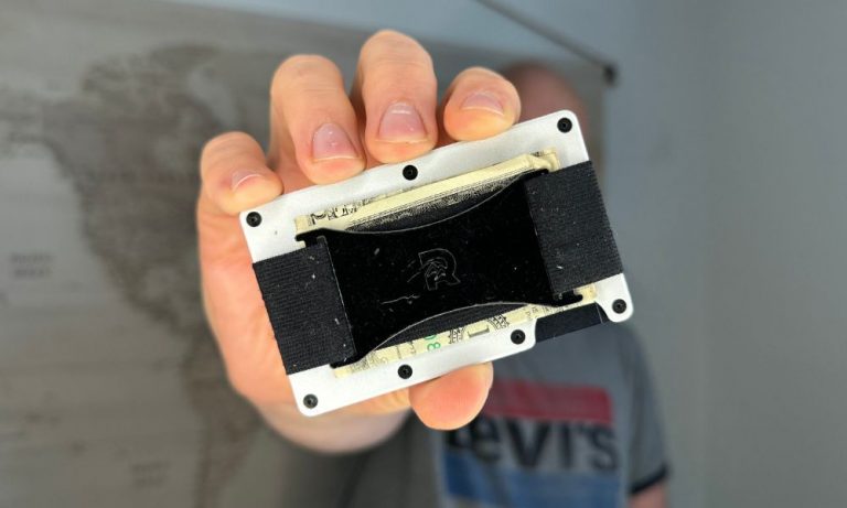 Ridge Wallet vs Aviator Slide Wallet: Which should you buy? - Gear43