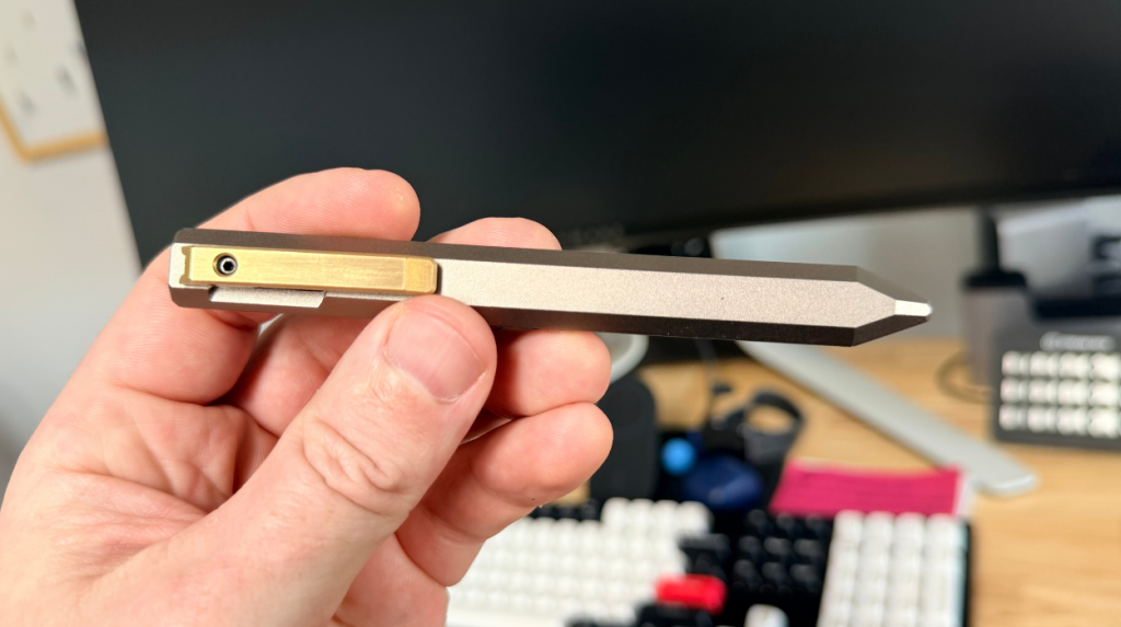 The PROOF Vanguard Pen in a horizontal position